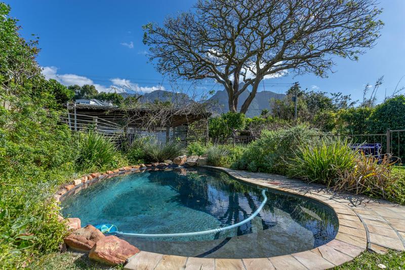 To Let 4 Bedroom Property for Rent in Rondebosch Western Cape